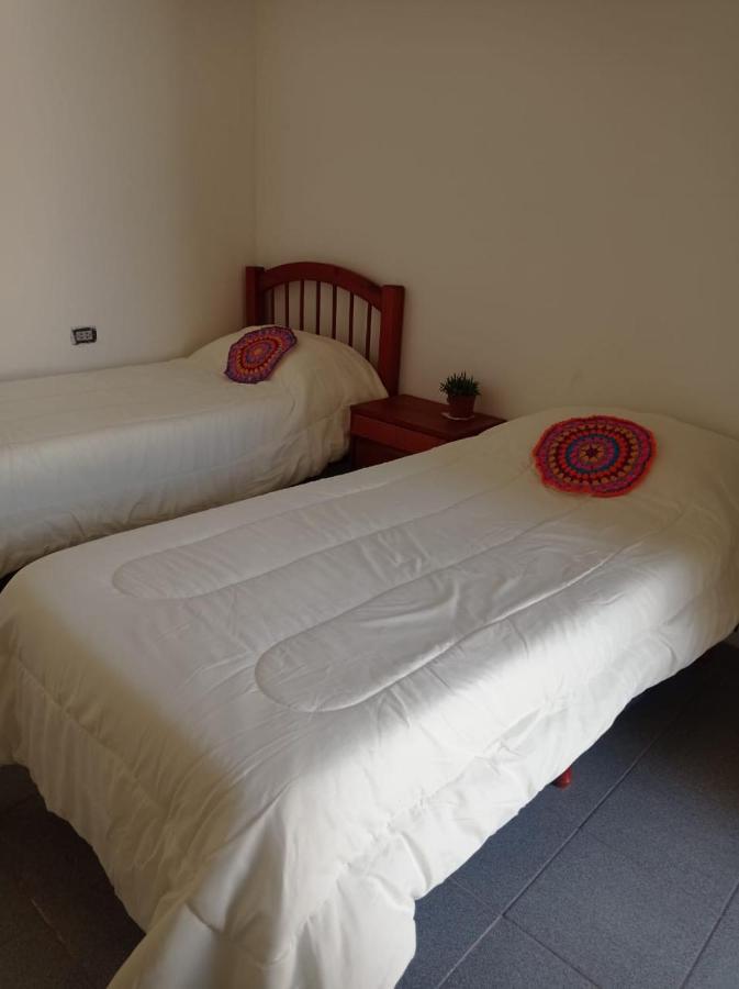 Hostel Yanay Chilecito Bagian luar foto